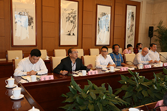 恒運能源集團董事局主席李長云受邀參加民營企業(yè)家座談會